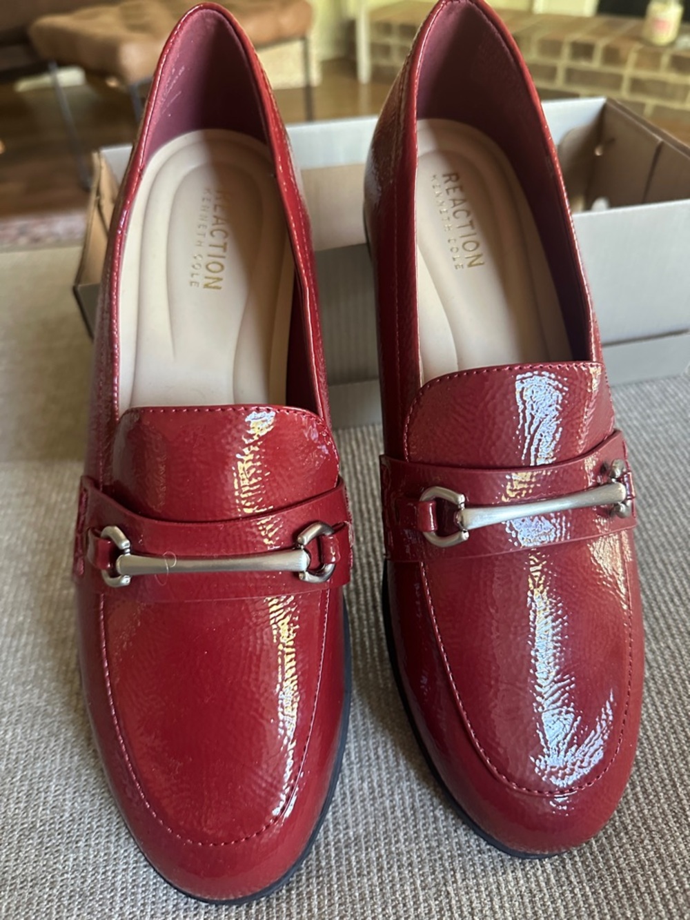 Kenneth Cole Reaction Women's Burnt Red Patent Loafers with Silver Metal Bit 10